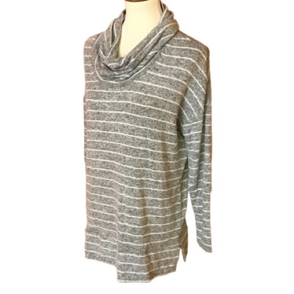 BKE super soft beachy sweater